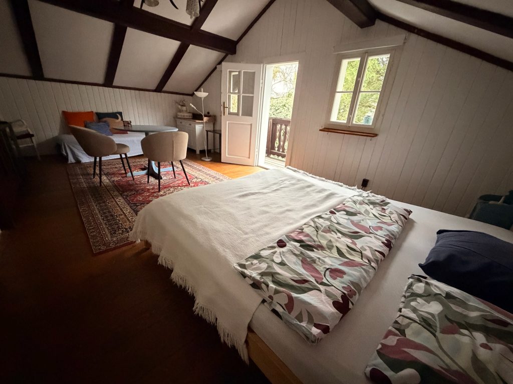 Bed & Breakfast Braunsteiner Apartment 1, großes Bett